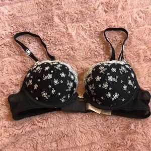 VS black and white floral bra
